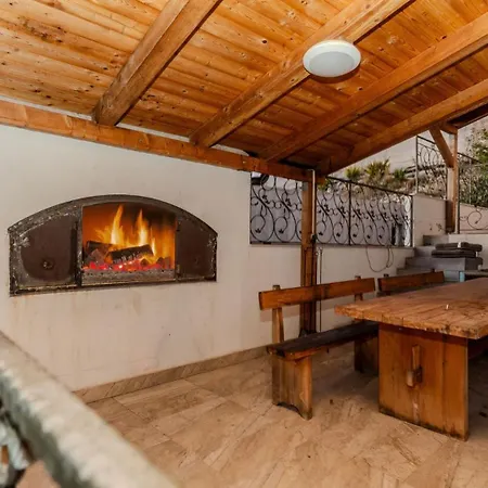 빌라 Sea View Summer 2 By Guide Ražanac