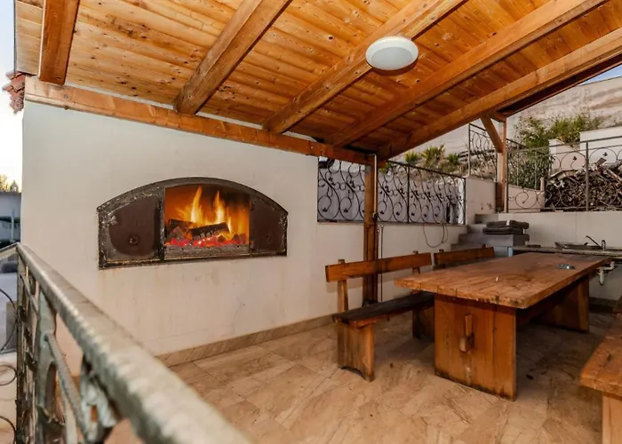 빌라 Sea View Summer 2 By Guide Ražanac