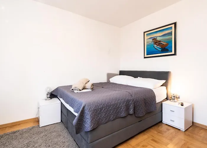 빌라 Sea View Summer 2 By Guide Ražanac