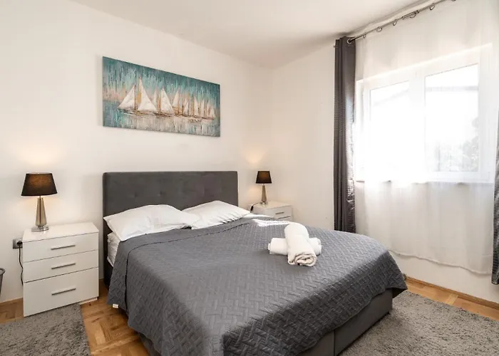 빌라 Sea View Summer 2 By Guide Ražanac