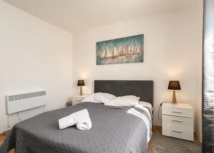 빌라 Sea View Summer 2 By Guide Ražanac